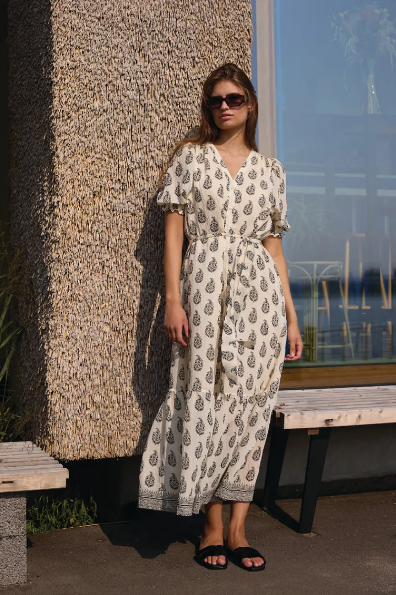 New Bruuns Bazaar DuscleBBYana dress - Cream / Black